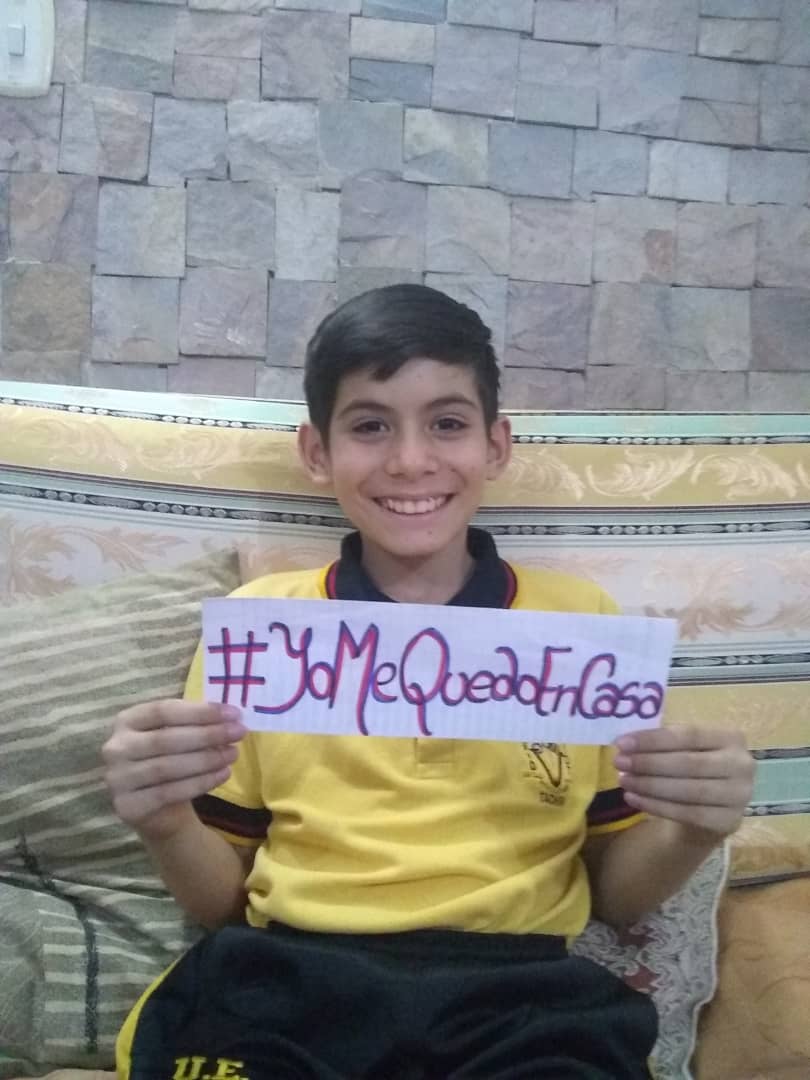 crauetdt's tweet photo. Los estudiantes atletas de la @UETDT #SeQuedanEnCasa como medida de contención de la #COVID-19 👨‍👩‍👧‍👦En tiempos de #Cuarentena desde el hogar aprendemos todos con la participación activa de la familia🏠
#QuédateEnCasa Sin excusas @charlychaves @ZonaEducTachira @MPPEDUCACION @divceup https://t.co/5baXV7FMIU