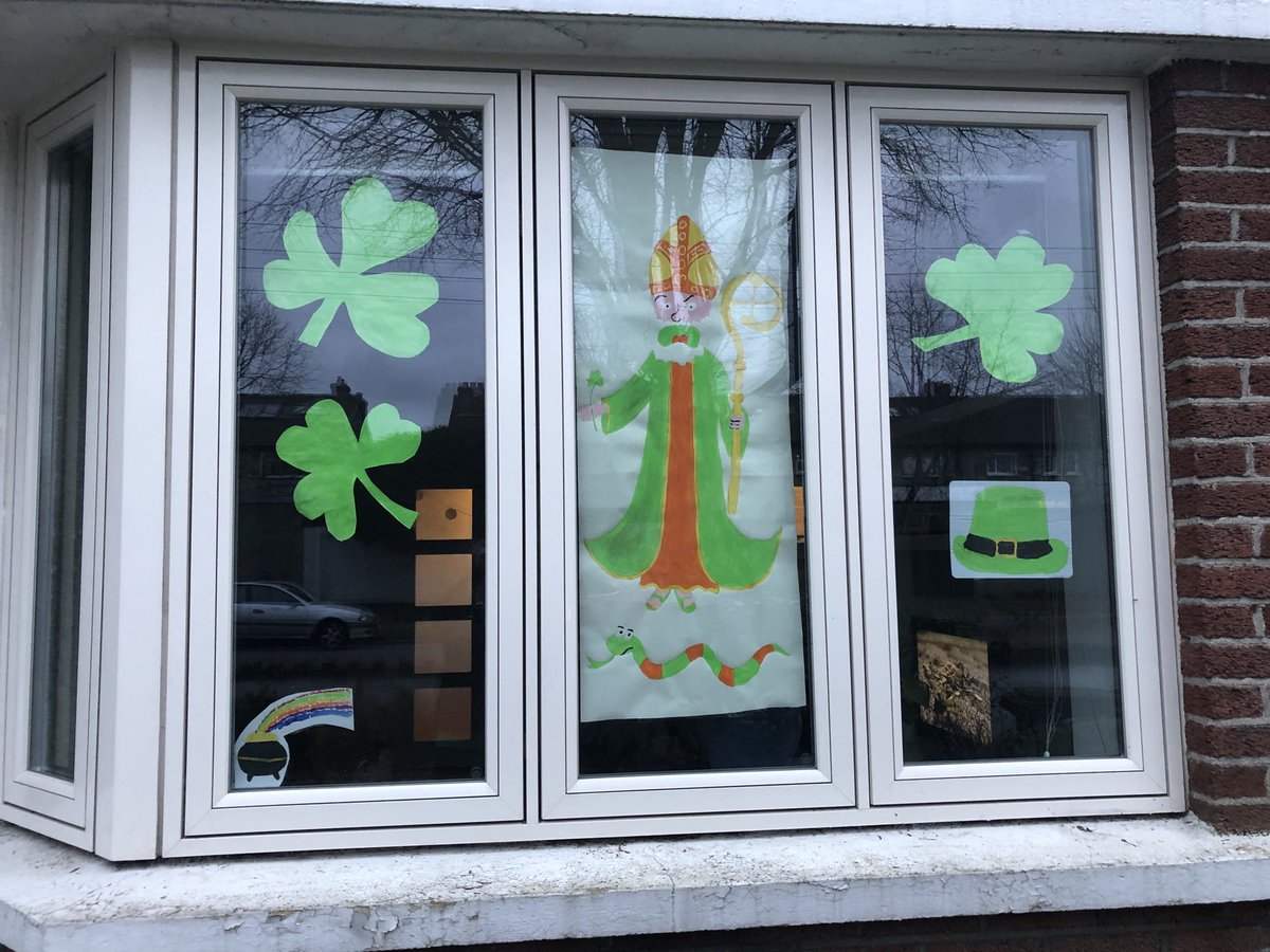 BrocklesbySusan's tweet photo. @PaddyVirtual #paddys_panes #CelebrateInsideOut #Together #ArtFlashMob https://t.co/pycnuVftyM
