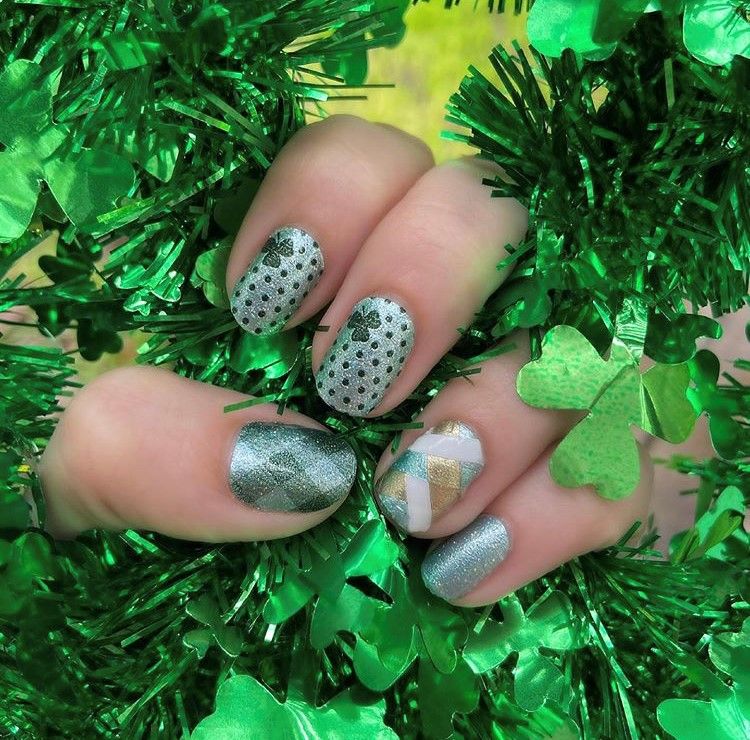 CIBTACofficial's tweet photo. Even if the celebrations are quieter this year we’ve still seen some fabulous St Patrick’s Day nails and make-up! #stpatricksdaynails #stpatricksdaymake-up #bestinbeauty https://t.co/puYa0cyHCE