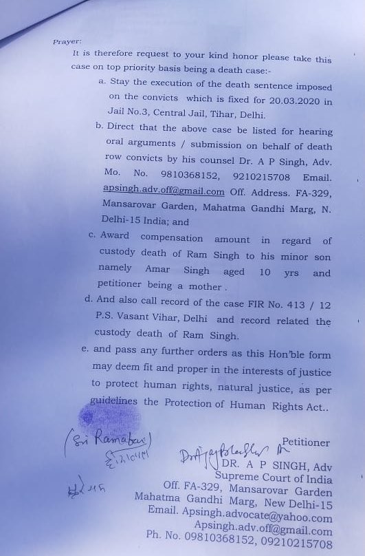 indialegalmedia's tweet photo. Mother of #MukeshKumar one of the Four #DeathRowConvicts in #NirbhayaCase has filed a petition in National Human Right Commission #NHRC to stay his execution scheduled fr March 20, saying he is Witness in case of Custodial death of Ram Singh in #TiharJail.
#NirbhayaCase https://t.co/pD940daJFL