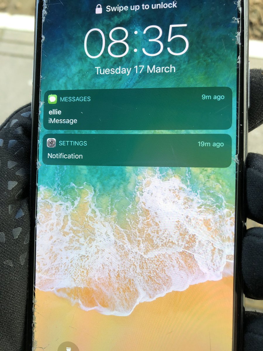 GOB1AS's tweet photo. Found! iPhone. I found this iPhone while walking down Longlands Road in Sidcup. Tried handing it into police station near Sidcup Station but they don’t open until noon. https://t.co/CaXUU0uNgE