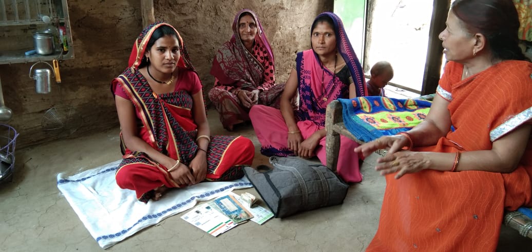 BarwaniWcd's tweet photo. Home Visits done During Mangal Diwas because to avoid Covid19 in the Anganwadis. #SuposhitMP
#PoshanPakhwada2020
#POSHANAbhiyaan 
@SPreraks
@tini_tatatrusts 
@MinistryWCD https://t.co/teGqhkKmq6