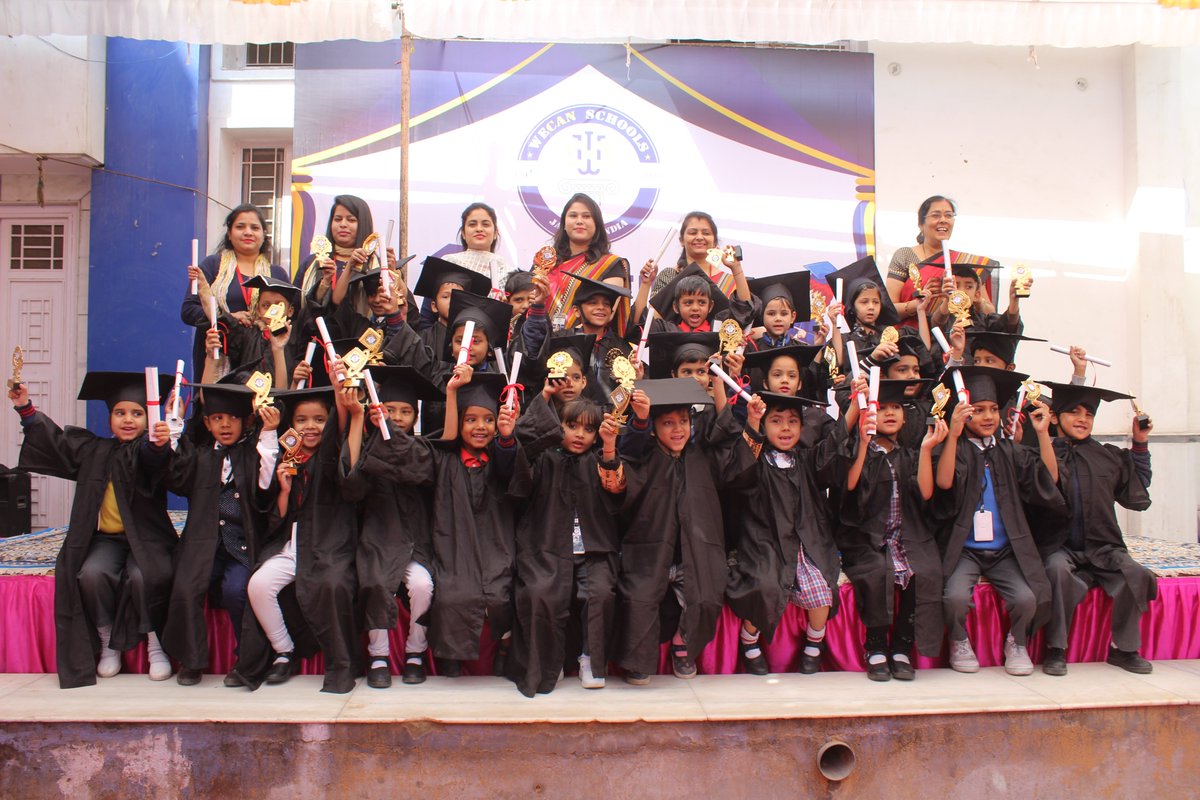 WecanSchools's tweet photo. A Graduation Day of Prep Class was recently organised to recognise and acknowledge the canstuds for their achievements. It was an overwhelming and proud moment for the parents as the canstuds excitedly received the certificates! 🎓👨🎓 #graduationday🎓 #2020 #prepclass #proudmoment https://t.co/P9pEujgS1A