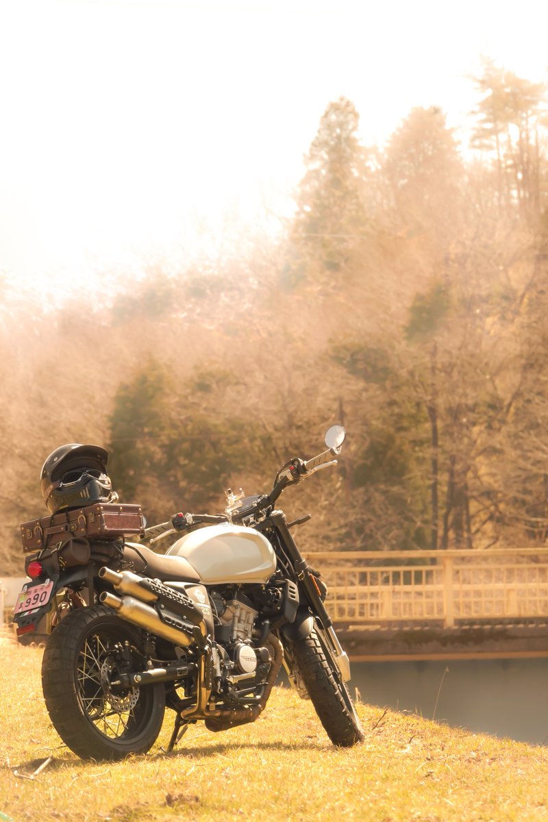 Azuraile_Eagle's tweet photo. バイク増えたので!
名前: あずらいる
性別: ♂
身長: 184
年齢: 29
住み: 愛知
車種: NUDA900R・OUTLAW125
足つき: ベッタリ
好き: ロンツー、峠道、ヤエー、アニメ、カメラ
一言: 日本一周ツーリング行きたい!!
#バイク乗りとして軽く自己紹介
#バイク乗りと繋がりたい
#NUDA900R #OUTLAW125 https://t.co/v0X3VnQ76n