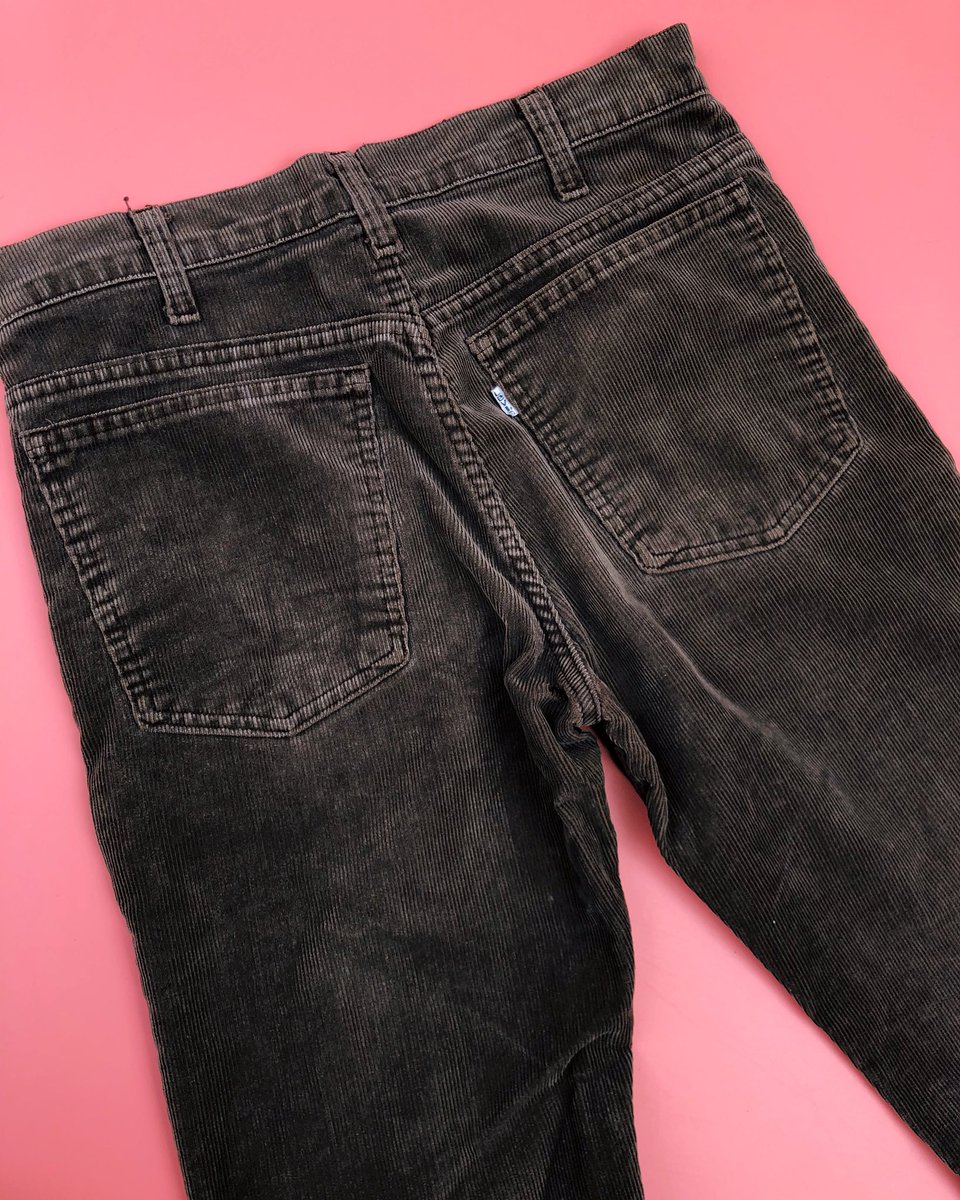 FBT_SHOP's tweet photo. 🦔🦔🦔
size W30
¥5,500-
いい丈です💁‍♀️
#levis519
#リーバイス519
#talon42 
#FBTSHOP
※通販希望の方はDMください https://t.co/06SQY2Ls3G