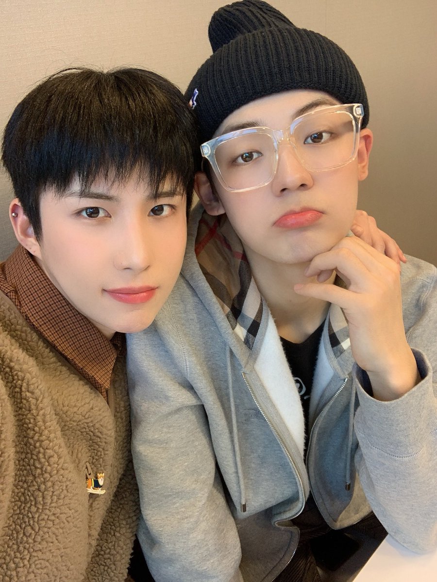official_ACE7's tweet photo. [#에이스_모브]

데코의 세계로 초대합니다.
웰컴!! :)

#에이스 #ACE #초🌍ㅣ스 #CH🌍ice https://t.co/d44rKXHbvL