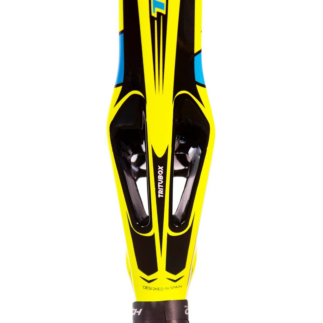 paddle_coach's tweet photo. En su interior se compone por goma de alta densidad que en combinación con las láminas de carbono TexTreme aportan la máxima potencia en el juego. En el tubular, fabricado completamente en carbono, se ha implantado la tecnología RFS la cual lo refuerza de los impactos. https://t.co/VR4MDW8Muz
