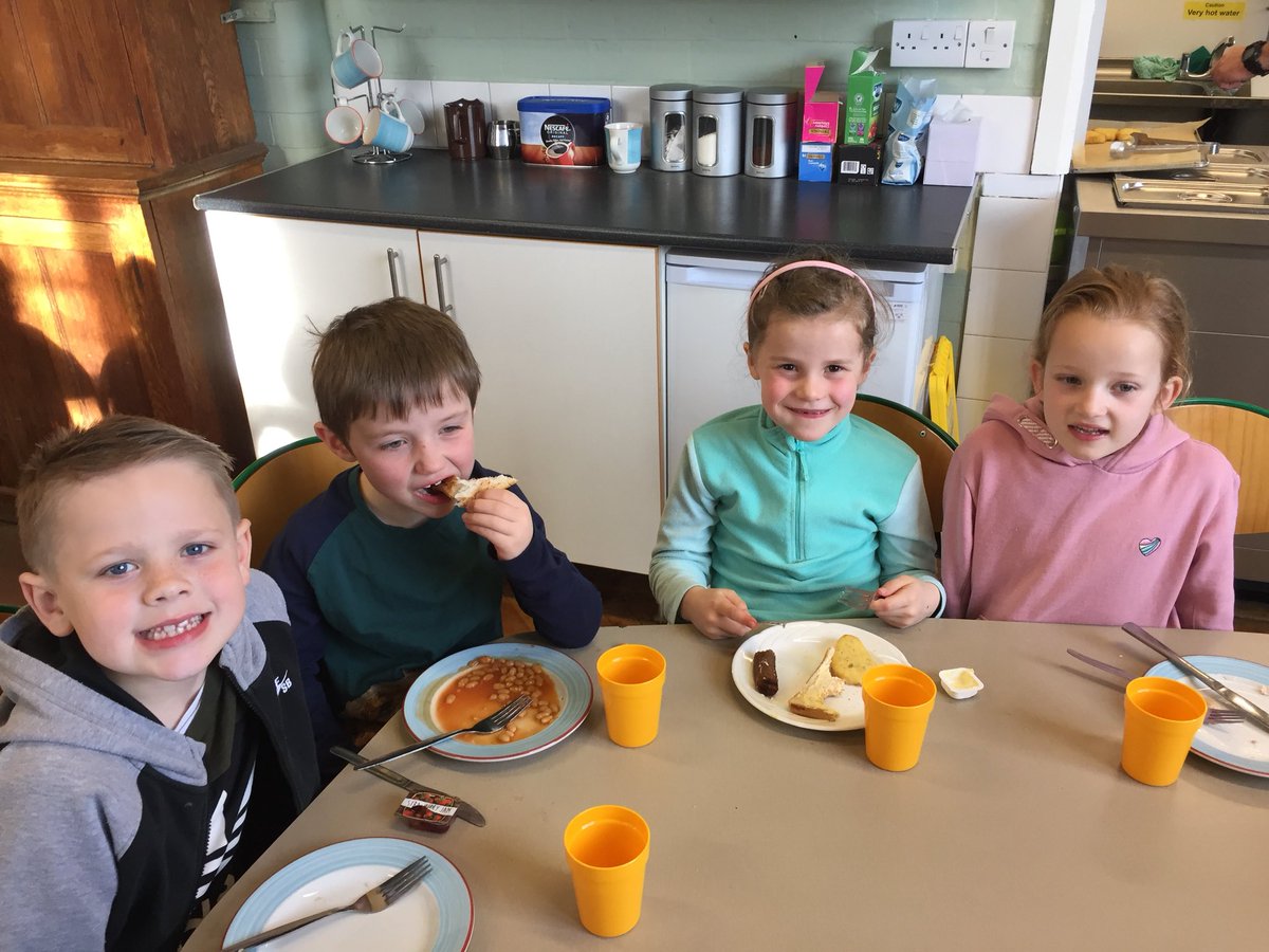 TarvinPrimary's tweet photo. Getting ready for a morning of den building after a delicious breakfast. Thank you @EdsentialUK #smiles #readyforadventures https://t.co/3mW33qnGMq