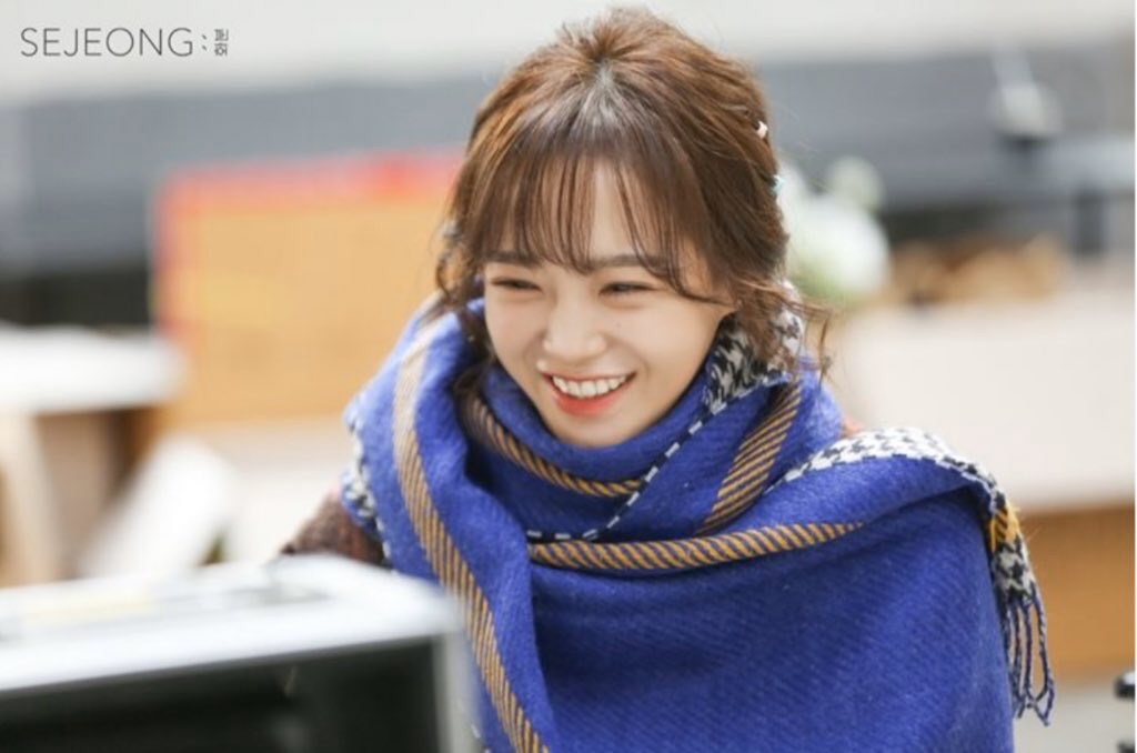 _sejeongdays's tweet photo. [PIC] Melon official website update - Plant music video behind the scenes

#Sejeong1stSoloAlbum #SejeongPlang #Sejeong #김세정 https://t.co/lPpnWuEDwR