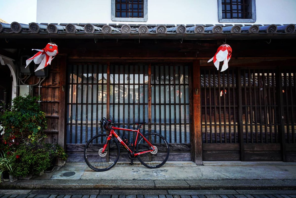 kunkoku's tweet photo. チャリンコ散歩🚲
ずーっと倉庫に放置プレイだったけど、子供と自転車に乗るおかげでやっとだせた❗
#SEL20F18G #シャア専用 #zionic https://t.co/fVC0gN3Rdm