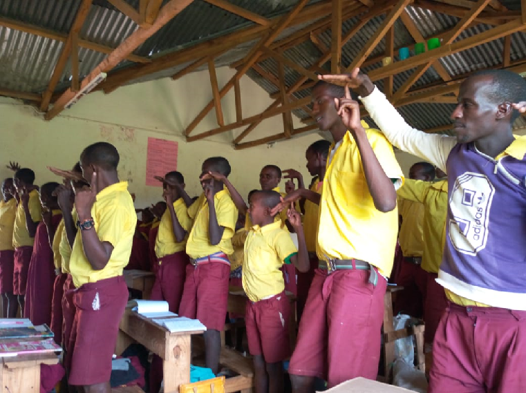 ChallengeAid's tweet photo. Score Target Setting session today at #Kurket #SchoolsofHope in #Kajiado: classes 7 and 8. The session was great fun and we enjoyed socialising with the children. We set a goal of 270&above for the children to achieve in their exams. ~ Sophia Kamweru #ChallengeAid #aimhigh https://t.co/O8JS42XeKM