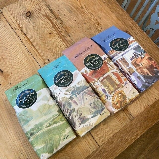 Marks_Bread's tweet photo. Here is a selection of the flour that we have available to buy for all you at home bakers. We have Wholemeal, White, Wholemeal Spelt and Light Rye. #shiptonmill #marksbread #bristolbakers https://t.co/k0zm9IOwpx https://t.co/muOfDMjsei