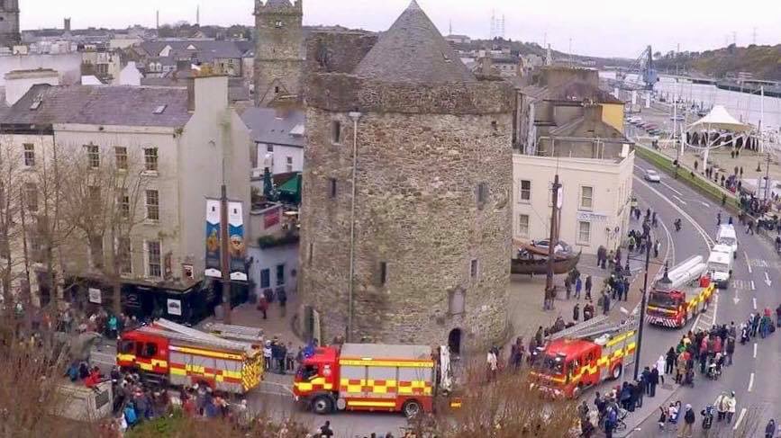 WaterfordFire's tweet photo. Lá Féile Padraig. Happt St Patrick’s Day to all our followers. 🇮🇪☘️🇮🇪☘️ https://t.co/eB9alss1Eo