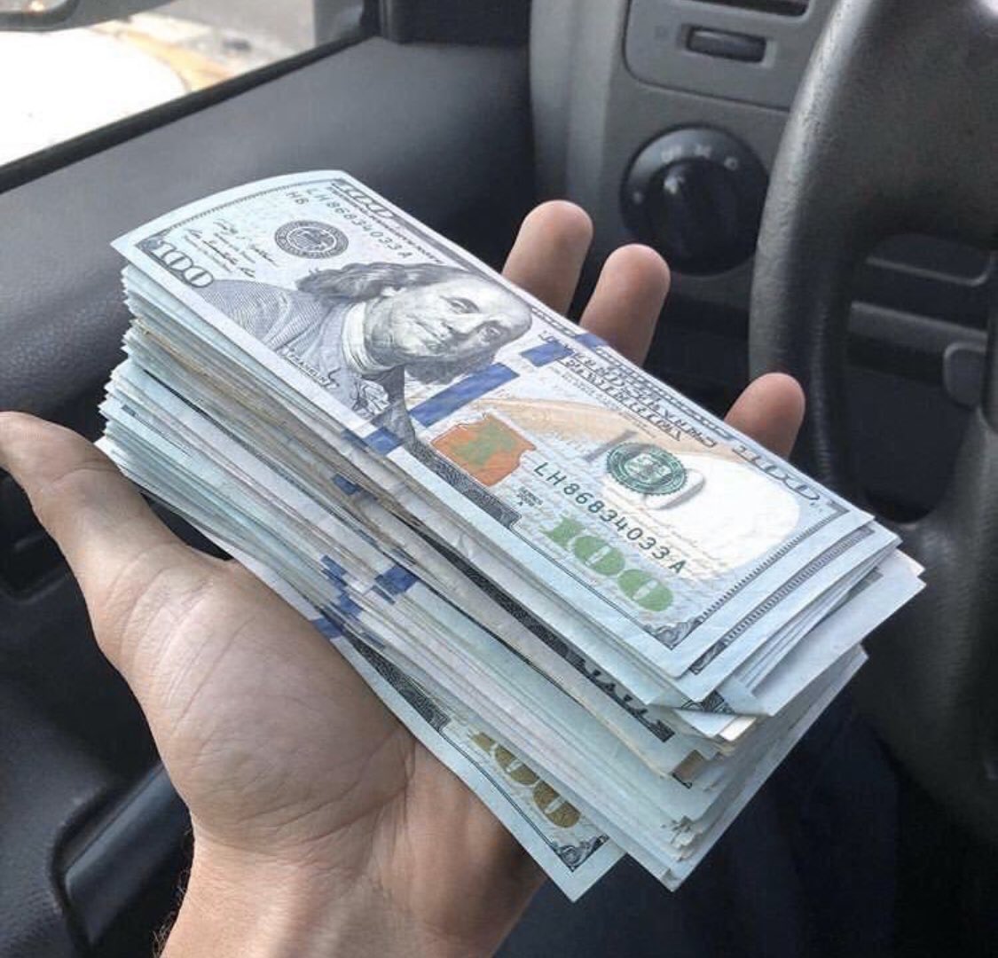 Newtonrapson's tweet photo. If you need any help with your school or need a sugar daddy to spoil you with money just dm #ohiouniversity #oklahomauniversity #UntilWeMeetAgainSR #Sugarmummy #University #OklahomaCity https://t.co/ECf23ZRU8k