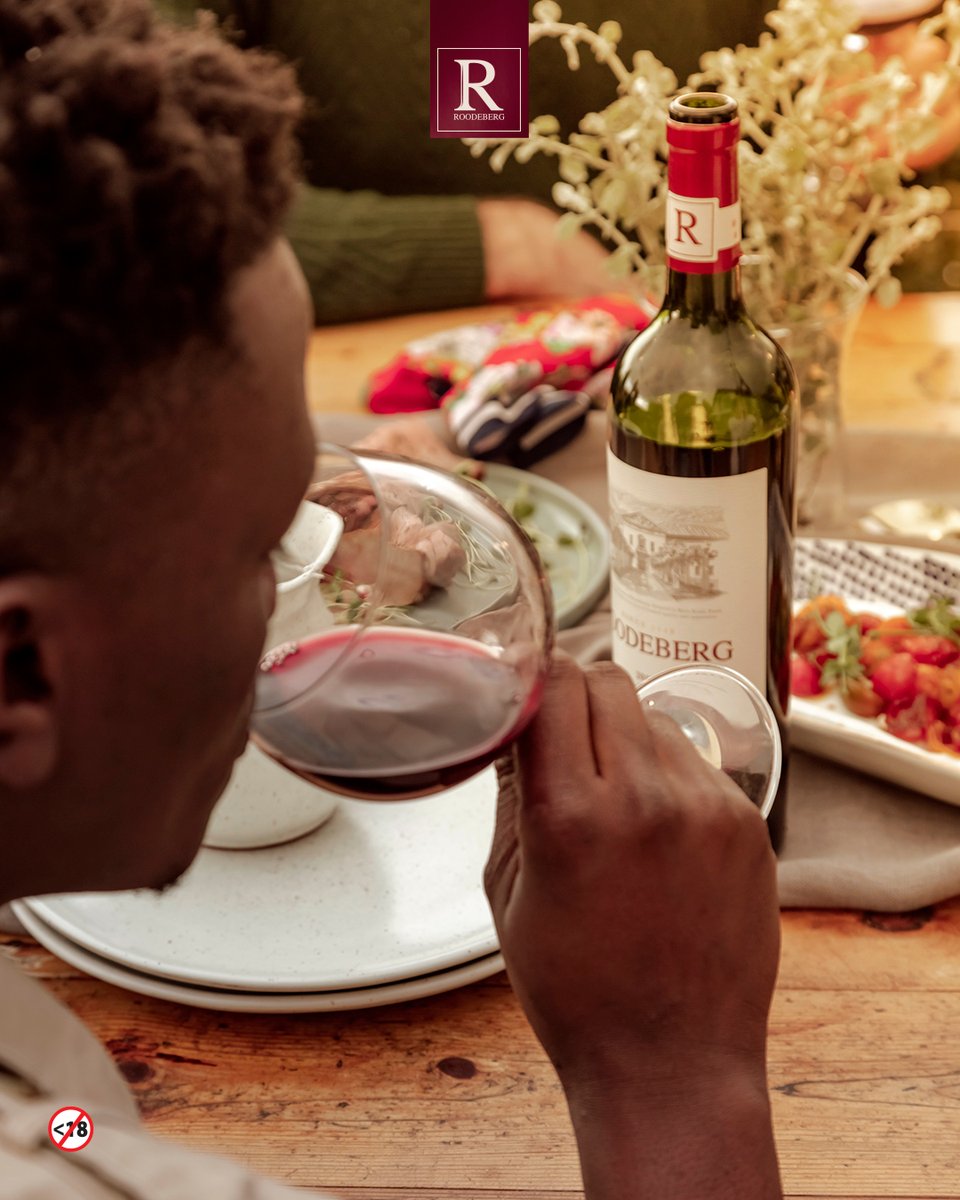 It's definitely #RedWineTime! 

What is your go to #Roodeberg red blend? 

#RoodebergWine 
#Roodeberg
#RedWineLovers 
#RedWine