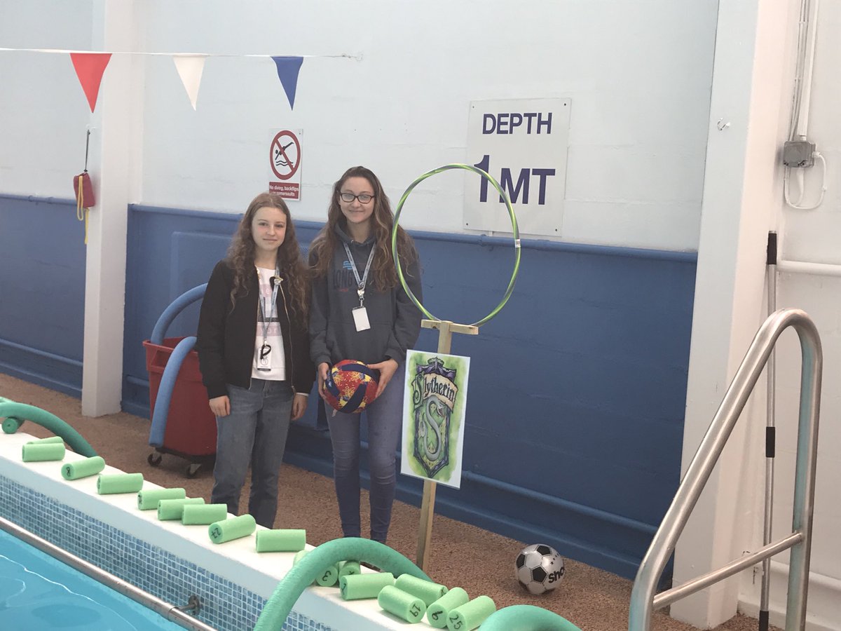 TeamAHSPE's tweet image. Aqua Quidditch today #funinthepool
