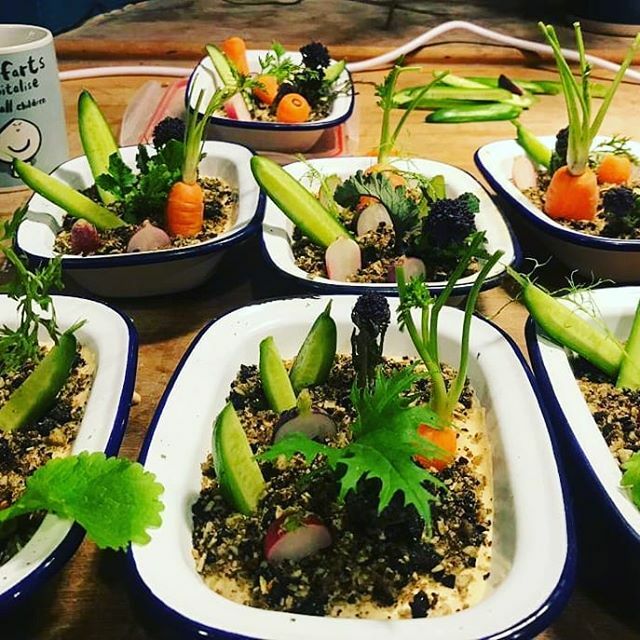 saltbutterbones's tweet image. Volunteers Needed - Any chefs wanting to donate their time in the coming few weeks to feed children in schools across London - please dm me @chefsinschools_uk #letscometogether ift.tt/3b0mVnK