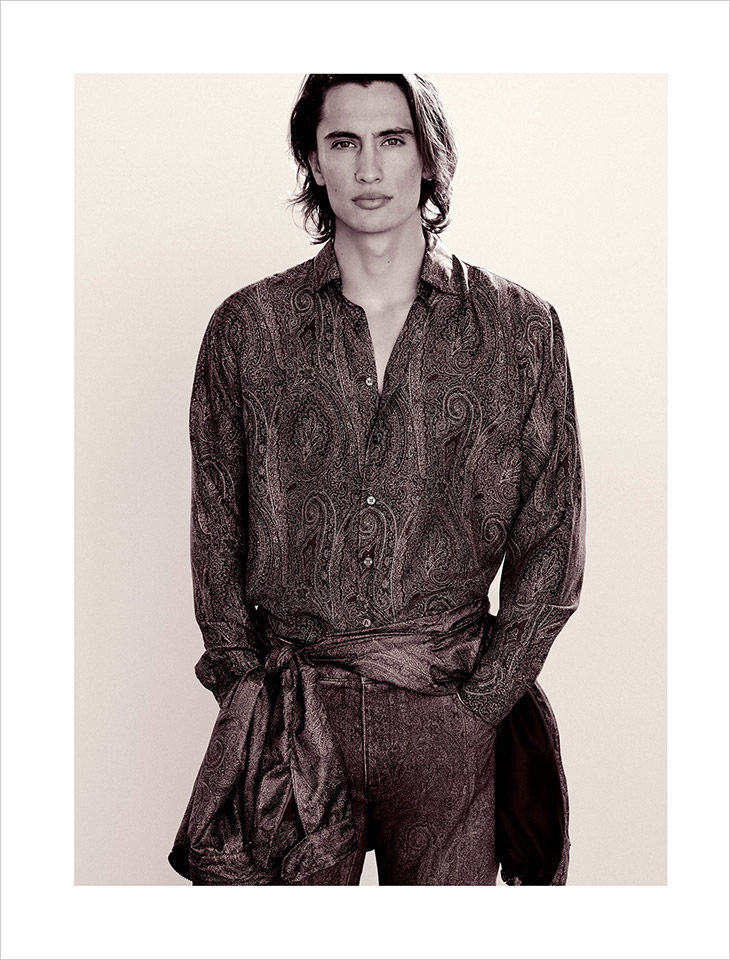 BookStyle1's tweet photo. James Turlington, Alton Mason &amp; Mark Vanderloo, models for @EtroOfficial Collection 🔝🔝🔝 

📷 @cassblackbird

vía @mmscene: https://t.co/DyTKqnUG1x 

#EtroSS20 #EtroMan #menswear #fashion #mensfashion https://t.co/tVHYVbaIu9