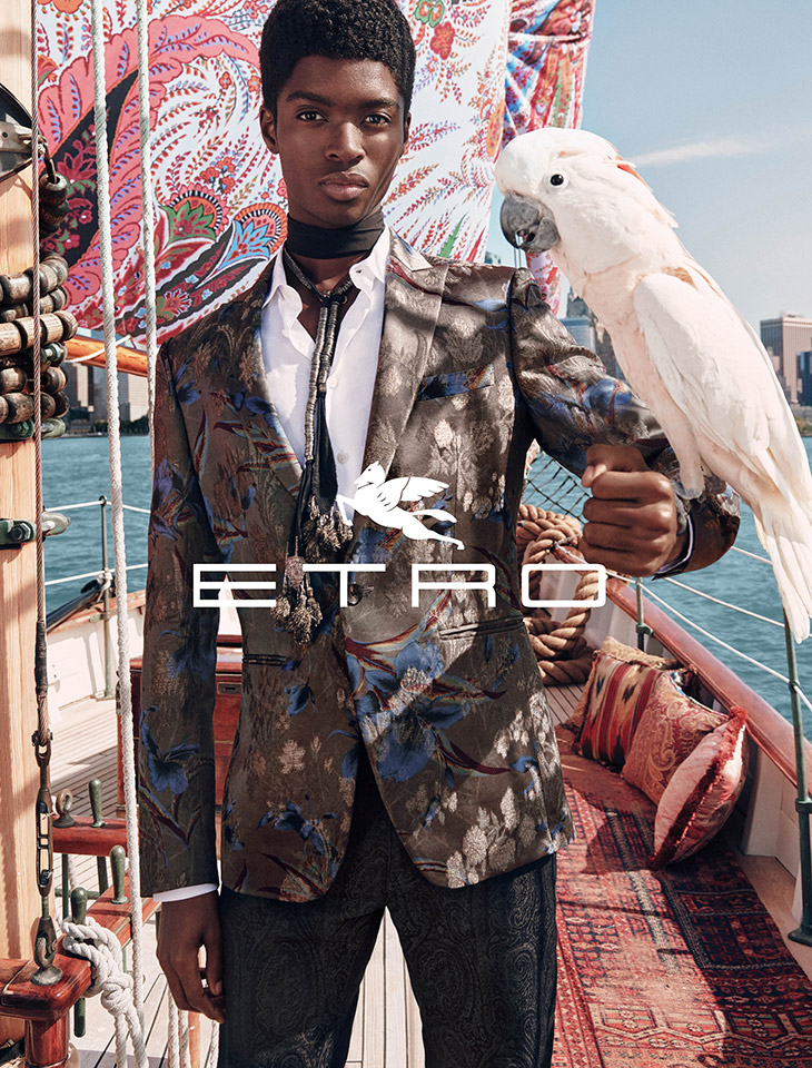 BookStyle1's tweet photo. James Turlington, Alton Mason &amp; Mark Vanderloo, models for @EtroOfficial Collection 🔝🔝🔝 

📷 @cassblackbird

vía @mmscene: https://t.co/DyTKqnUG1x 

#EtroSS20 #EtroMan #menswear #fashion #mensfashion https://t.co/tVHYVbaIu9
