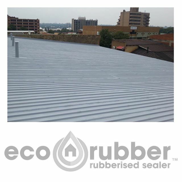 ecorubbercy's tweet photo. Eco Insulate has been used on this sheeted metal roof to waterproof and reduce interior temperatures. .
.
.
.
.
#roofersofinstagram #sheetedmetal #roof #metal #rooftop #insulation #waterproof #waterproofing #white #2in1 #after #temperature #rubber #ecoru… https://t.co/SprCxK0M4d https://t.co/r1Haj7qccT