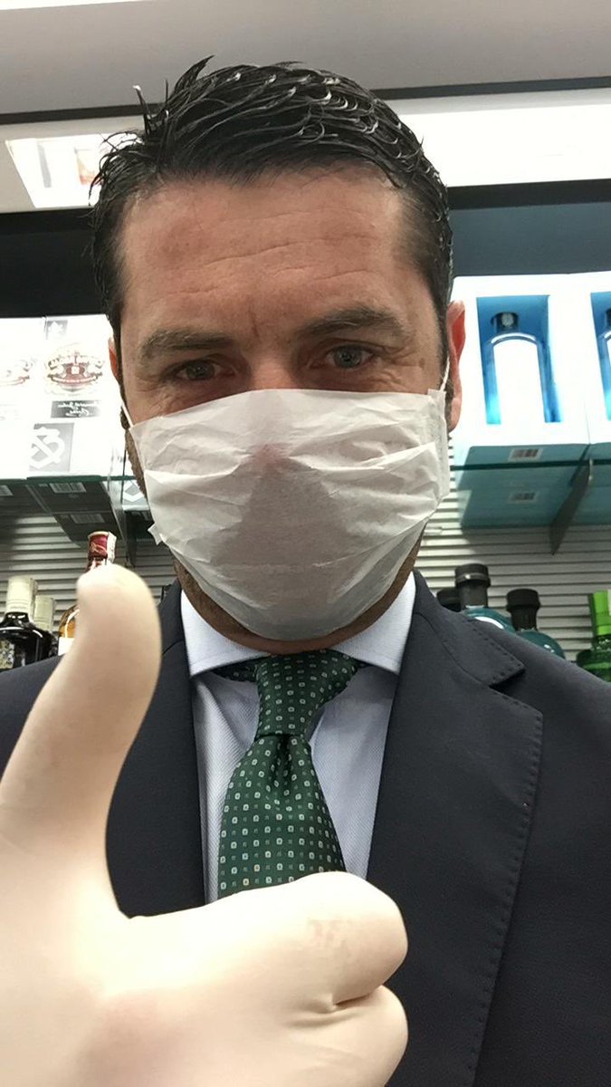 Trabajo en un hospital y aplaudo a todo el personal sanitario, pero no nos olvidemos tampoco de toda la gente que trabaja en labores de Supermercado, también lo merecen 👏👏👏👏, mi marido <a href="/sanfelixperez/">Jose Sanfélix “Sanfe”</a> está prestando ayuda en @tusupercor , Héroes!❤️