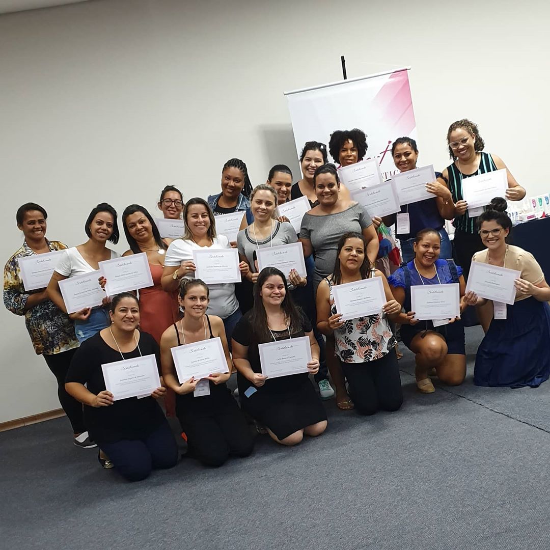 FabyCardosoferr's tweet photo. Segunda turma de Bauru SP concluída com sucesso 🙏🙏
.
.
.
.
#unhas #nails #instanails #esmalteecores #unhasdecoradas #unhasdelicadas #nailart #instadeunhas #viciadaemvidrinhos #vidrinhoscoloridos #unhasdasemana #unhaslindas #unhas https://t.co/PGP0aLDDXs