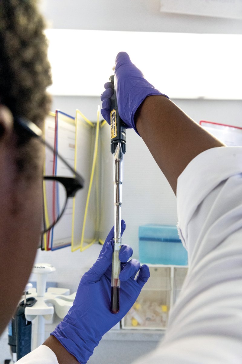 #COVID19fr🔎👩‍🔬 Le <a href="/CHU_Montpellier/">CHU de Montpellier</a> recherche des #techniciens de #laboratoire URGEMMENT dans le cadre de l’épidémie de COVID 19. 
Envoyer son CV à recrutement@chu-montpellier.fr en précisant en objet : COVID.

Merci pour vos RT !