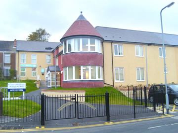 Can all patients with Strawberry Place Surgery please note that due to the current coronavirus situation we have been advised to close our doors to those without an appointment. Please telephone as usual for consultations.
More here: tinyurl.com/tgu5dq7
