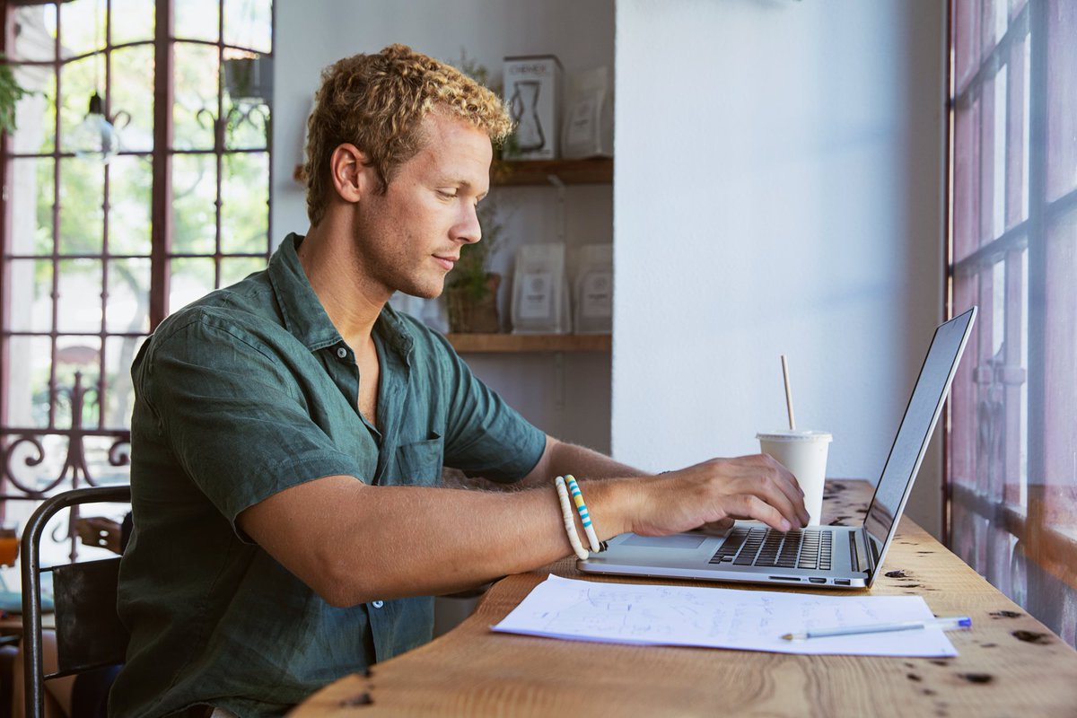 Orange_Csltg's tweet photo. 3⃣ conseils pour bien vivre en #télétravail💪
👉 https://t.co/Wqh82lQDEk

Chez @Orange_Csltg, nous digitalisons vos formations et accompagnons vos salariés sur le télétravail. Besoin d’aide ? 📞Contactez @YDherbecourt 
#Homeoffice https://t.co/0Bv7vkzCFS
