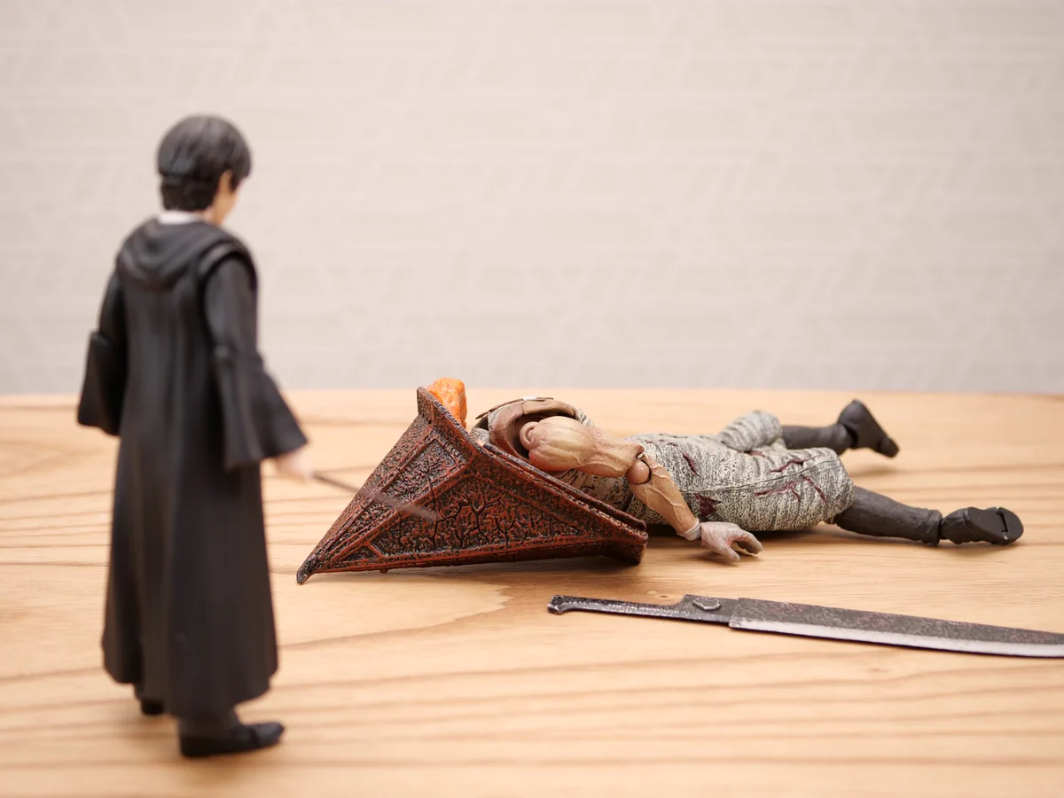 フィギュアで4コマ？強敵を倒したら黒幕出てきたwww