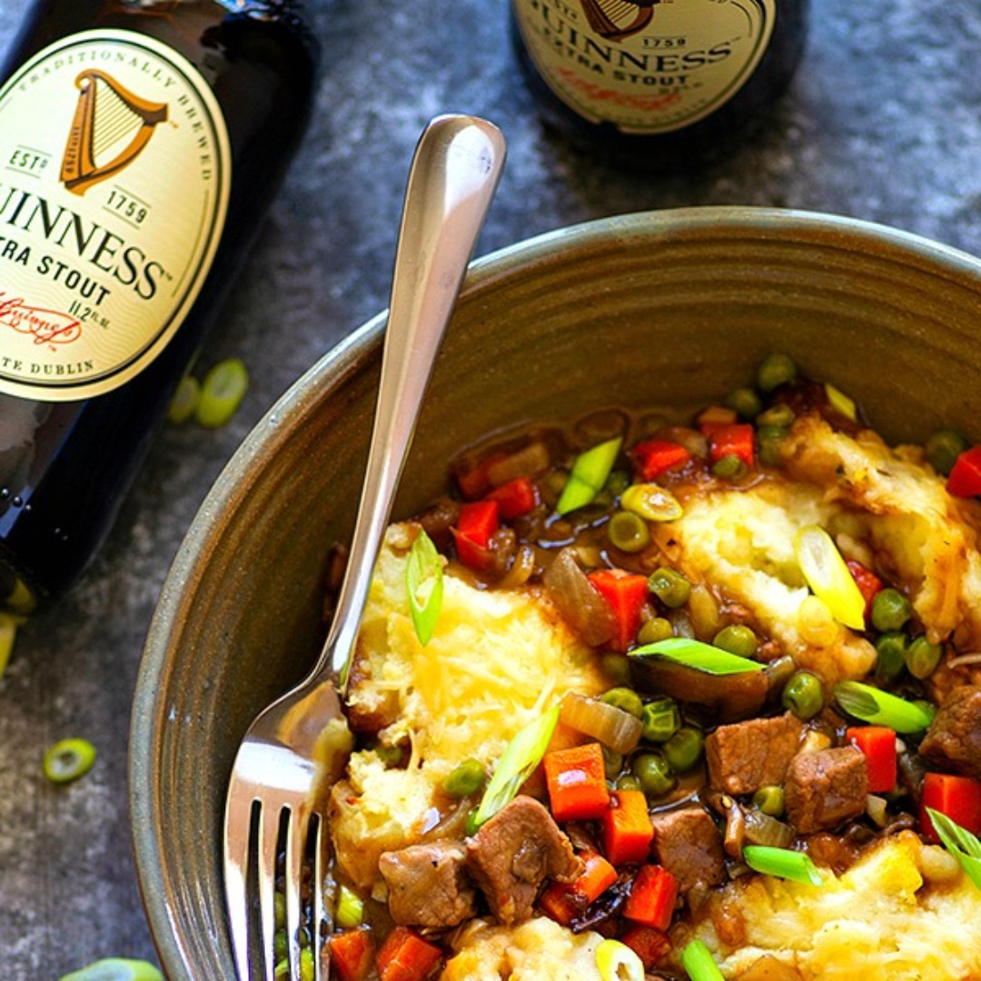 Happy #StPatricksDay here's a hearty recipe for those of you who are on #lockdown! Left overs and potatoes needed... Guinness optional <a href="/chandco/">CH&CO</a> #zerowaste ow.ly/sf8r50yNEIJ