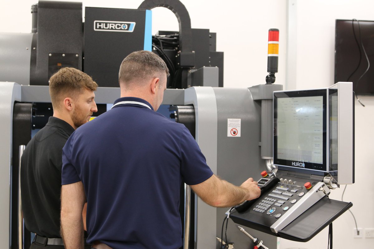 Want to learn new skills to increase productivity and performance of your machines?

Our training courses are performed by experienced engineers promoting best practices.

Discover more👉 bit.ly/33mj2Hh

#machinetool #machinecalibration #machinebuilder #applyinnovation