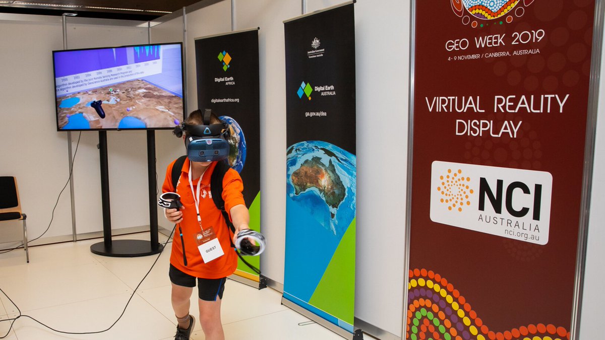 We've been selected as a Finalist in the @WSISprocess #ICT4SDG Photo Competition 👏!

📸At Youth Open Day at #GEOWeek19 a student explores open #Earthobservations 🌎🛰️through a #VR  simulation with @DEarthAfrica @GeoscienceAus @NCInews 

 itu.int/net4/wsis/foru…