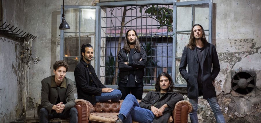 [Noticias]

<a href="/Barbottband/">Barbott</a> publican el vídeo de su canción 'Demons'. ¡El quinteto prepara nuevo material discográfico!

➡️ musicazul.com/noticias-barbo…

#Barbott #Demons