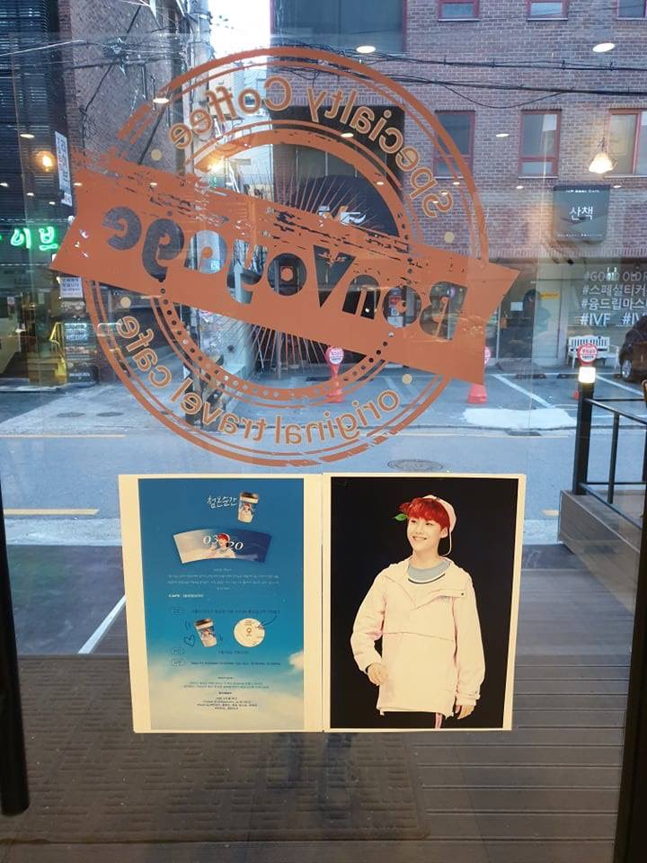 기간 변경되어요!!!!!
기간➡️3/18~3/25 
📍홍대 본보야지 
서울시 마포구 동교로 156-11 1F
감사합니다🙏🏻

#은상아_올해도_계속_빛나길_바래요
#이은상_첨본순간

#이은상 #은상 #EUNSANG #브랜뉴뮤직
#BRANDNEW #LEEEUNSANG