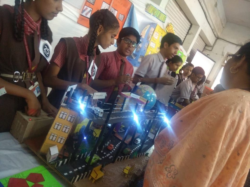 KotakEducation's tweet image. With an endeavour to promote a scientific approach in education, ‘SPECTRUM’ - a Maths and Science exhibition was organized by KEF’s Guru team recently.

It was successful in igniting curiosity in the minds of students and teachers to learn more on &apos;STEAM&apos; learning.

#SteamForKids