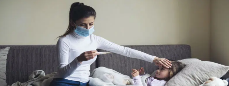 MAPFRE's tweet photo. La plataforma de servicios de salud digital de #MAPFRE @saludsavia pone a disposición de los ciudadanos un servicio gratuito para consultas frente a la aparición de posibles síntomas asociados a #coronavirus #Covid19 y otros temas relacionados con la salud
https://t.co/wpvAxTAR5j https://t.co/dlK1v4KjOl