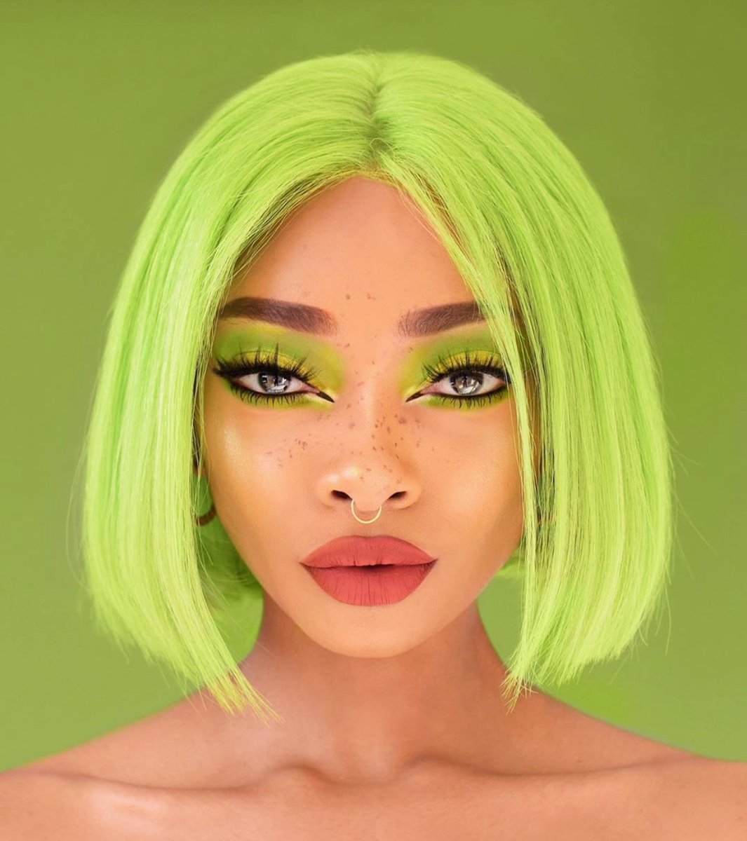 AllOutBeautyUK's tweet photo. Green goddess looks from @nyanelebajoa💚 https://t.co/K7gTmvLBSP