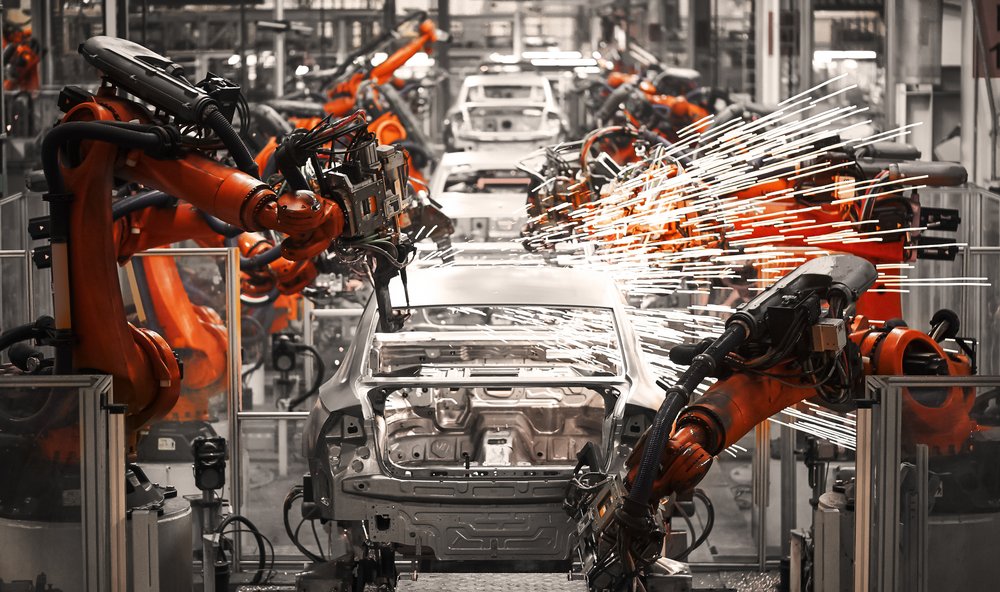 Ook de autofabrikanten voelen de gevolgen van de Corona-maatregelen. Diverse fabrieken én hun toeleveranciers leggen noodgedwongen de productie stil.

verkeerinbeeld.nl/nieuws/170320/…