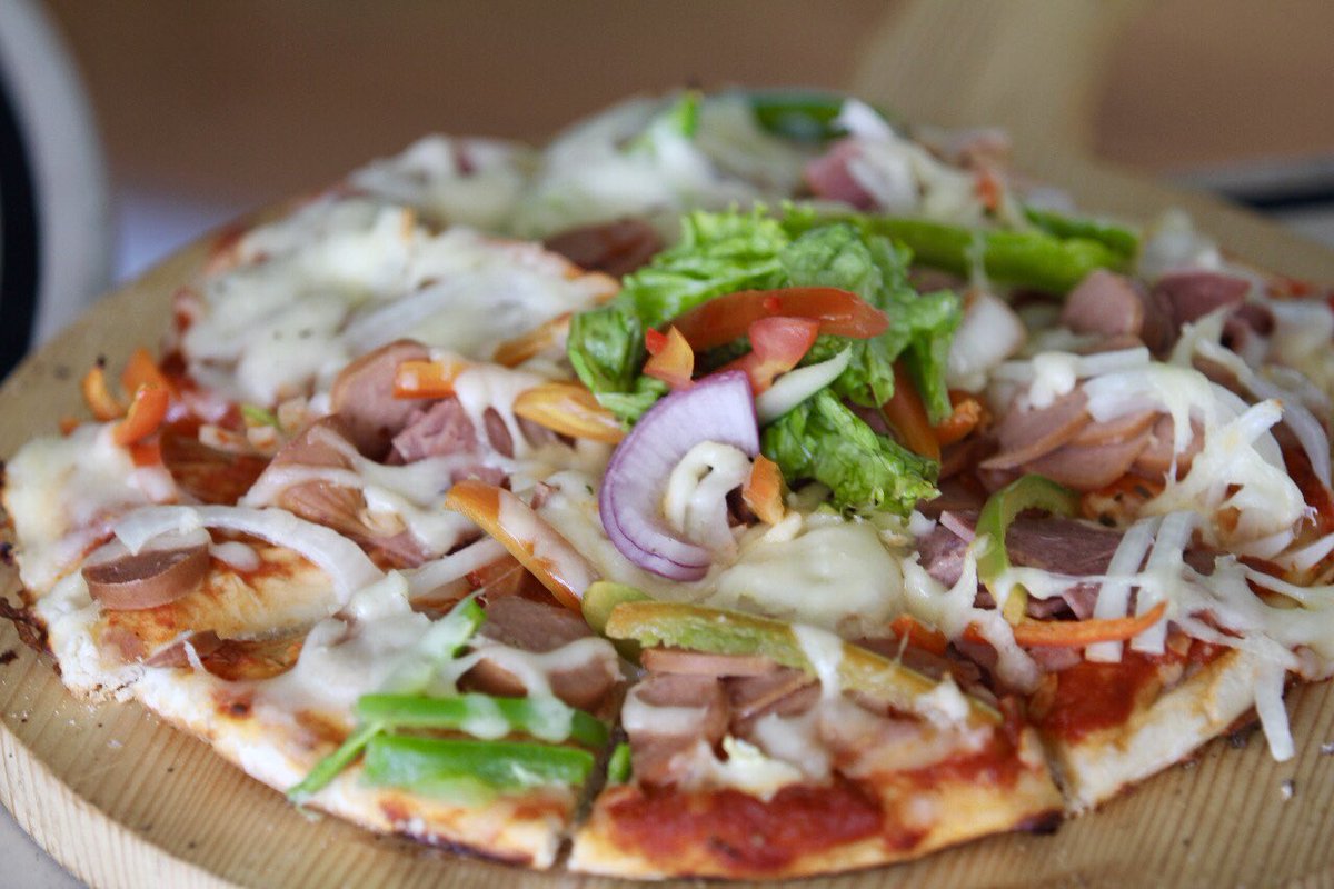 MeatmyBread's tweet photo. Malam ini mau makan malam dimana? Yuk dinner bersama orang terdekat di Meat My Bread dan nikmati momen berbagi anda bersama keluarga dan sahabat. 🍕
.
.

1) MMB SS  @PlazaRenon:
 +62 812-3889-1801
2) MMB SERBA SAMBAL WR. SUPRATMAN NO. 9 Bali Denpasar
Telp/WA: +62 812-3759-7766 https://t.co/GR1iiiWsPT