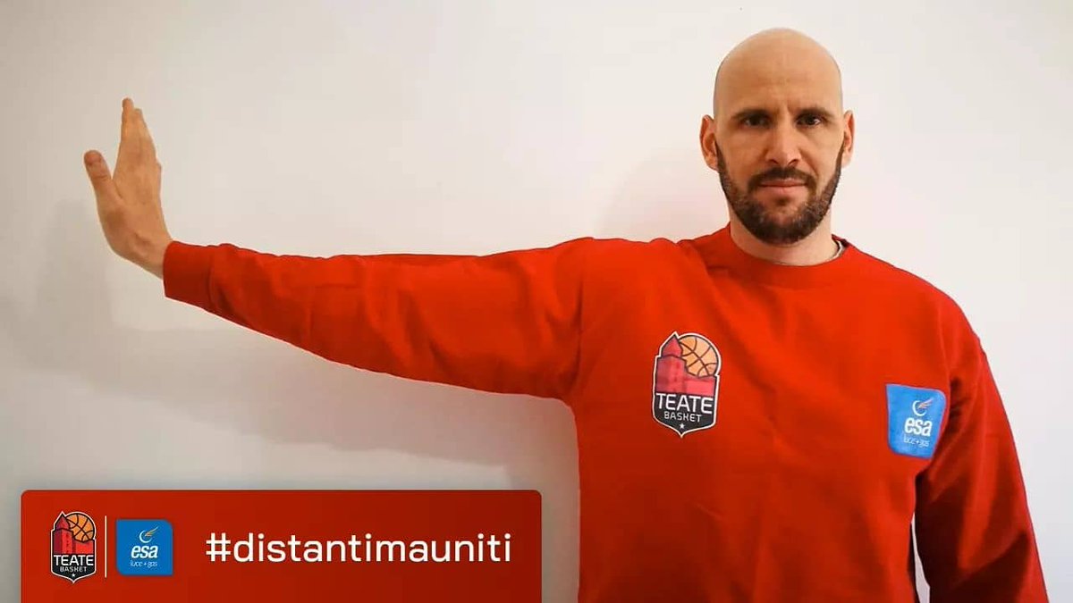 teatebasket's tweet photo. 🖐Anche se in questo difficile momento ci troviamo distanti, tutti insieme, rimanendo nelle nostre abitazioni, possiamo vincere questa difficile partita e ritornare alla normalità, basket compreso!🏀

#distantimauniti #iorestoacasa
@LNPSOCIAL @gabrielemarch10 https://t.co/nZE0oGzipZ