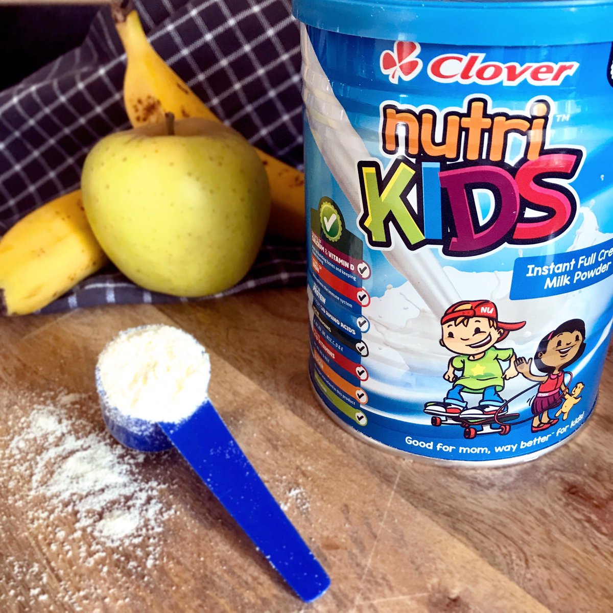 We made a delicious choc milkshake, using <a href="/clovernutrikids/">CloverNutrikids</a> milk powder!
⠀⠀
NO added sugar &amp; 25% less lactose than normal milk powders! Plus vitamins, amino acids and we help #KeepHopeAlive with a contribution to <a href="/CHOCfoundation/">CHOC South Africa</a>’s new #HouseOfHope opening in PE later this year!