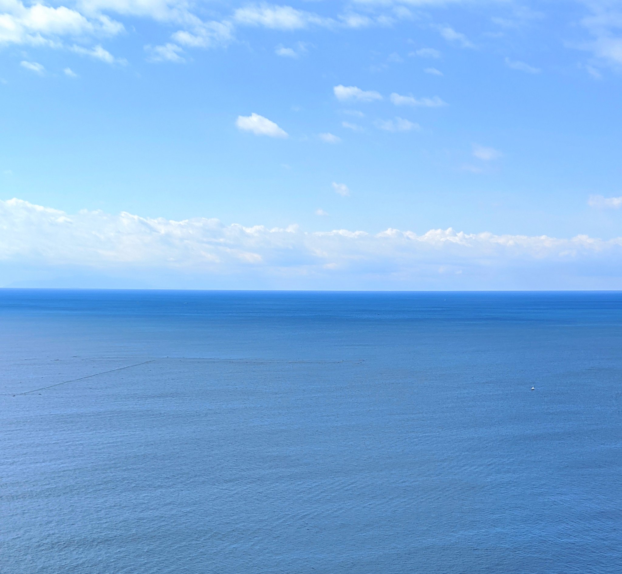 みつばちまーちゃん 江ノ島から見た海 空と海の色が とても綺麗 海絶景 T Co Fclkxq1p2c Twitter