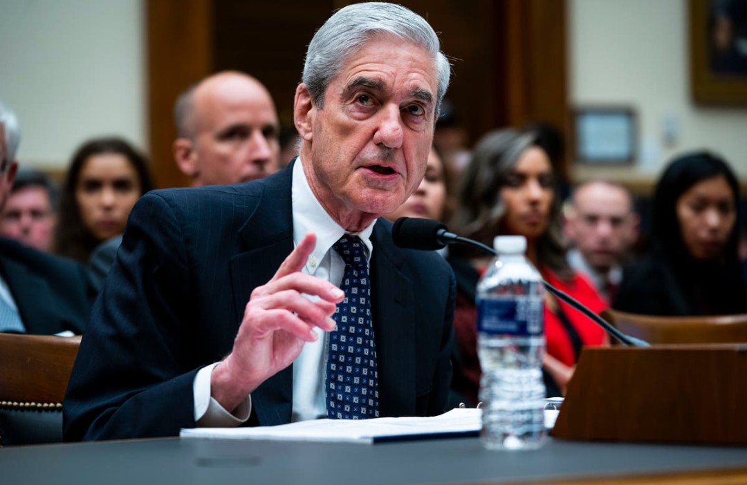 StockScout1's tweet image. Prosecutors complained that a Cache of Documents that could potentially be shared with #Putin included details about the Gov&apos;t’s #SourcesAndMethods for Investigation, among its most important secrets.
Prosecutors feared Concord might Publish them online.
nyti.ms/2WhojhB