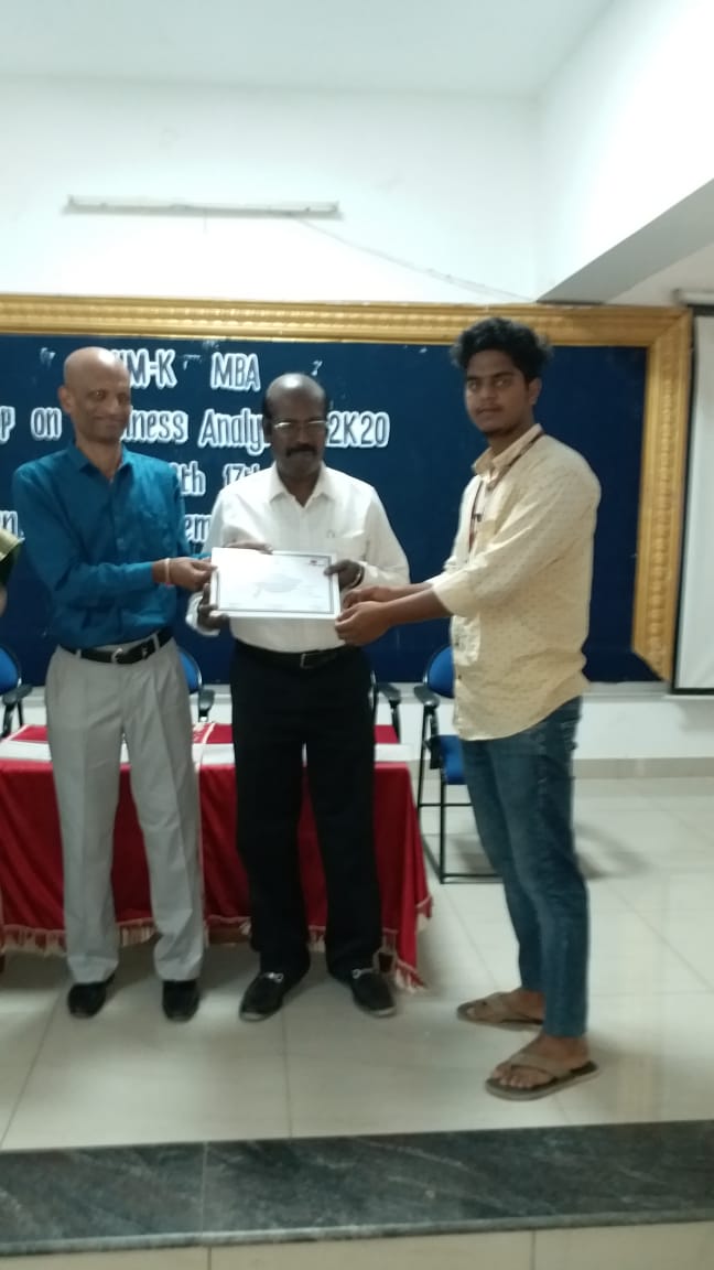 rvssulurmba's tweet photo. RVS IMSR proudly congratulates I MBA students who participated in a National Level Training workshop on Business Analytics conducted by Dr. SNS Rajalakshmi college of Arts and Science in collaboration with IIM-Kozhikode.
#BusinessAnalyticsMBA #TechnoManager
#DigitalMBA #RVSIMSR https://t.co/RDEENpQpYy