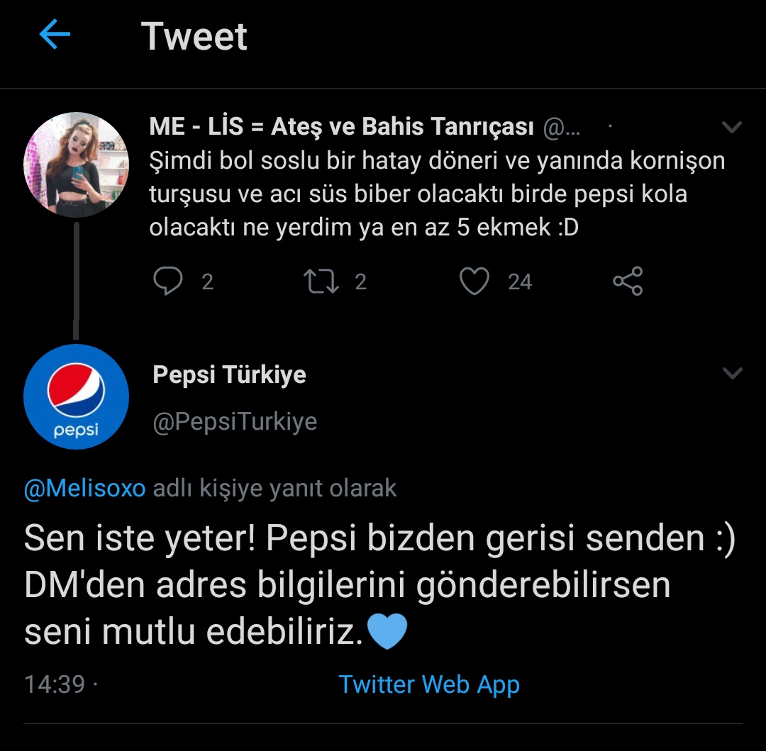 Melisoxo's tweet photo. Çocukluğumdan beri Pepsi hayranıyım. Yanlış bir tercih yapmadığımı bir kez daha anladım bu hediye ile birlikte. Seni seviyorum, forever Pepsi 💙  @Pepsi @PepsiTurkiye https://t.co/zi8kWDkZwF