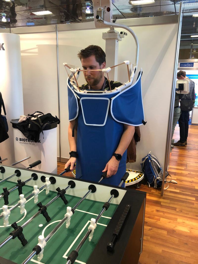 Did you catch this image of Zero Gravity in Salzburg? Easy to move around playing table football! Get in touch if you'd like to hear more about the benefits using in theatre! #ZeroGravity 

#ProtectingPhysicians #RadiationProtection #BIOTRONIKcares #backcare #cathlab #cardiopeeps