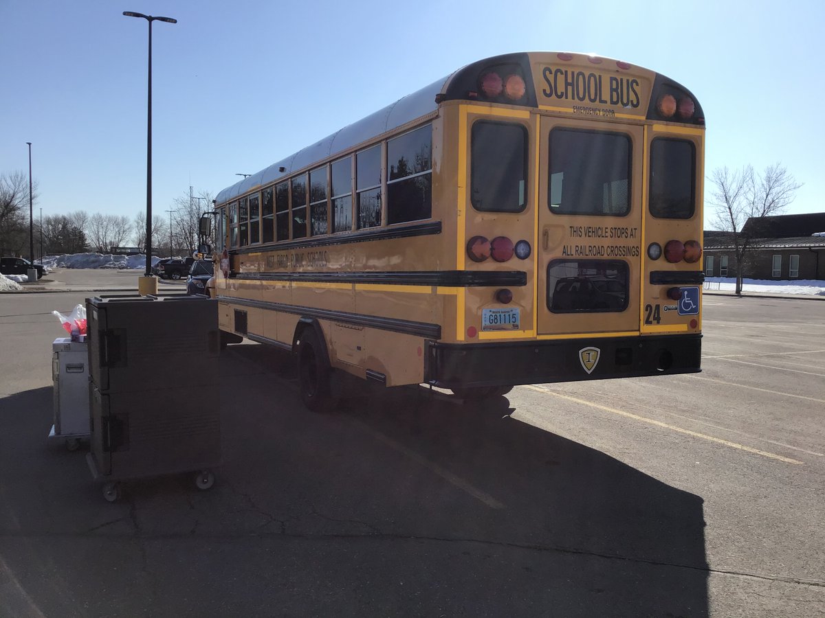 BergerBears's tweet photo. Families, if you need anything please do not hesitate to reach out during this unprescedented time.  On a side note, we did have our free lunch service start today in our parking lot from 11:00-11:30.  Bring the kids by and you get a free lunch and breakfast for tomorrow as well! https://t.co/LJLcEiQfbj
