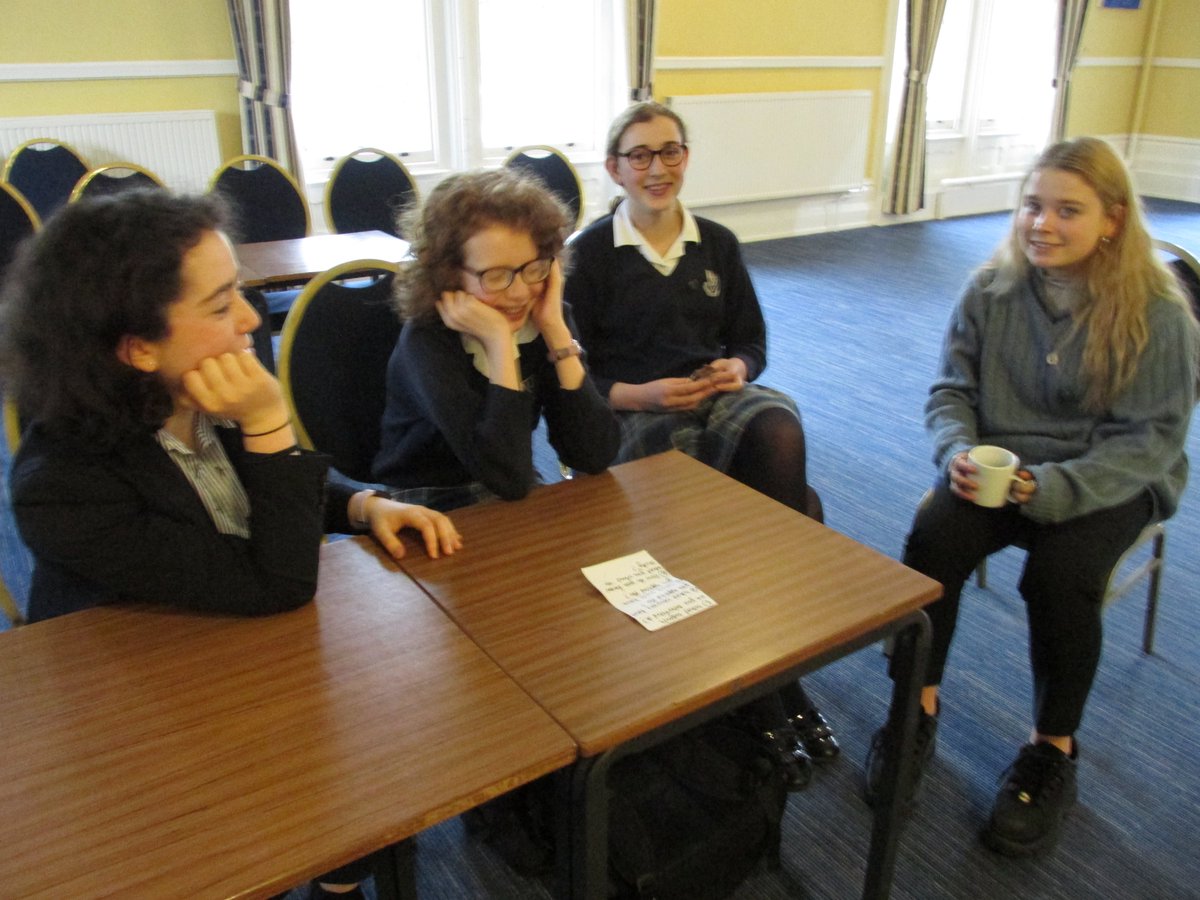 msj_library's tweet photo. Our Yr12 & 13 Academic Scholars had a Q&A session with Yr7-9 today, sharing their aspirations, experiences & university course choices. Answering questions on learning science, being an aspiring medic, studying business & learning languages! #scholars #msjlife #inspiration https://t.co/xkR1w83jqQ