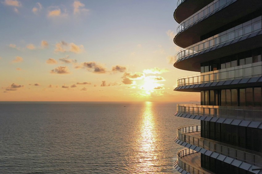 obrmarketing's tweet photo. Find out what inspired the design behind North Miami Beach’s newest residential tower, @EightySevenPark by @RPBWARCHITECTS! https://t.co/cVN4dkcRO2 https://t.co/URxEWZsn8U